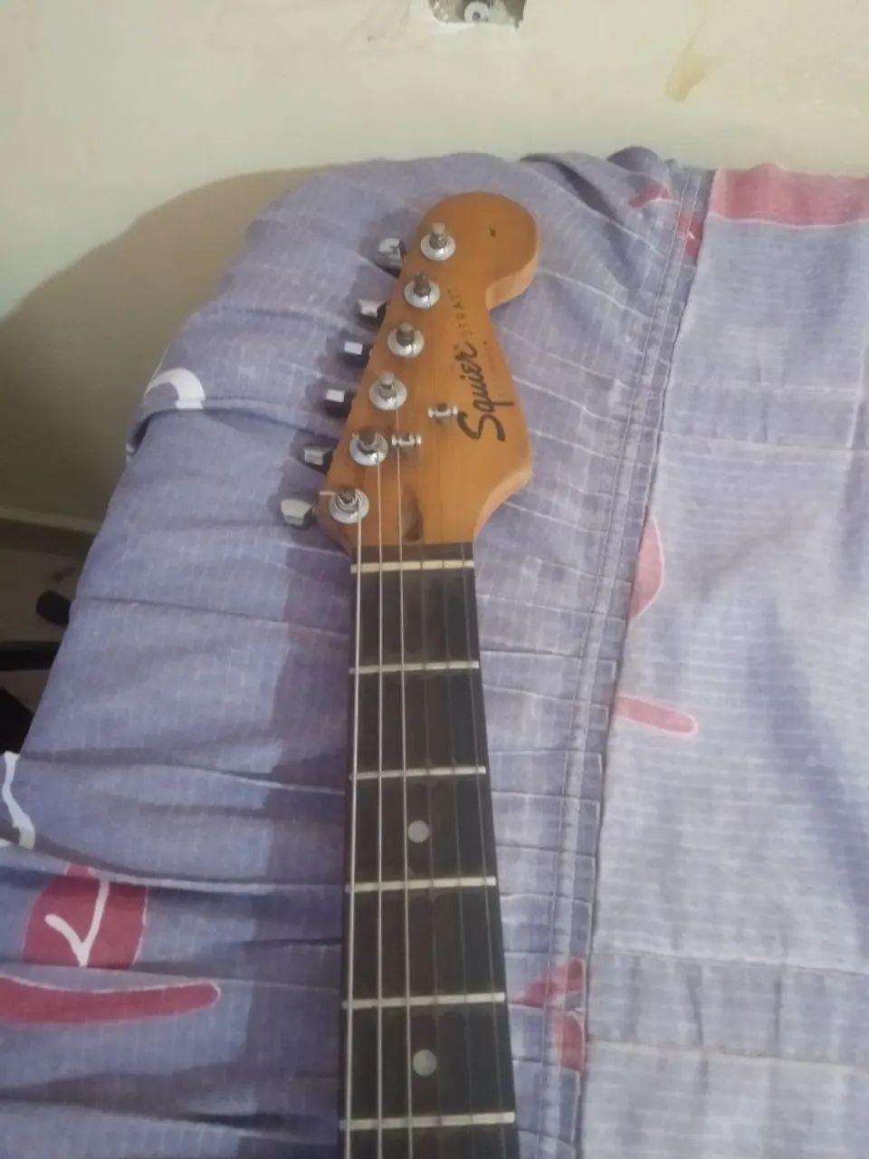 Guitarra squier fender - Foto 2