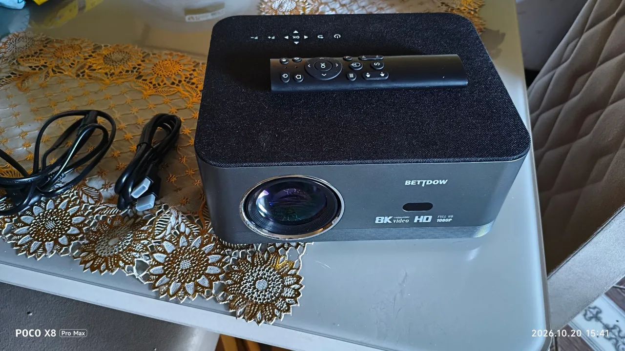 Projetor bettdow AC 1041 sistema Android  - Foto 3