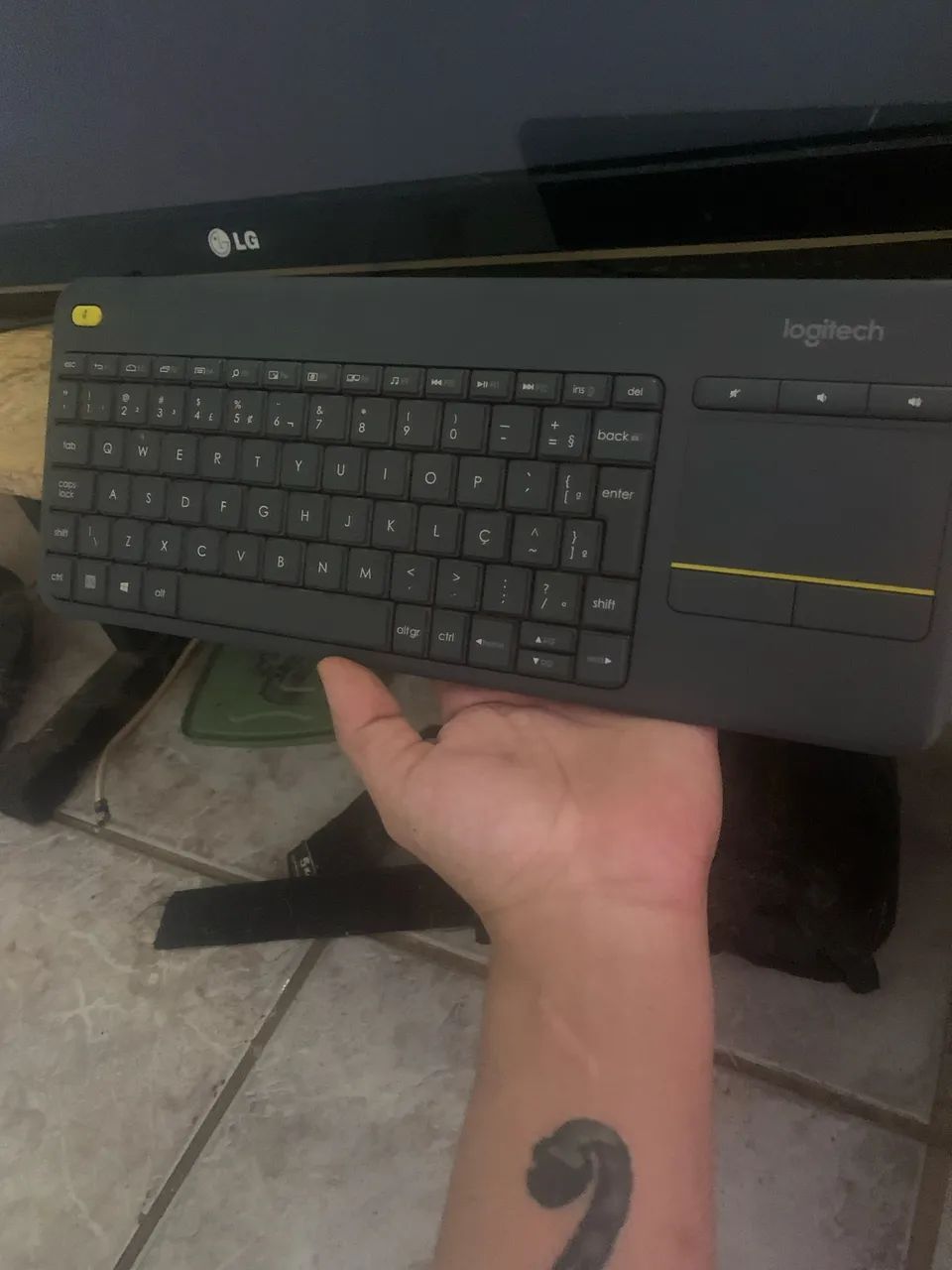 Tv 42 polegadas LG, T V bo x incluso + teclado touchpad wireless - Foto 4
