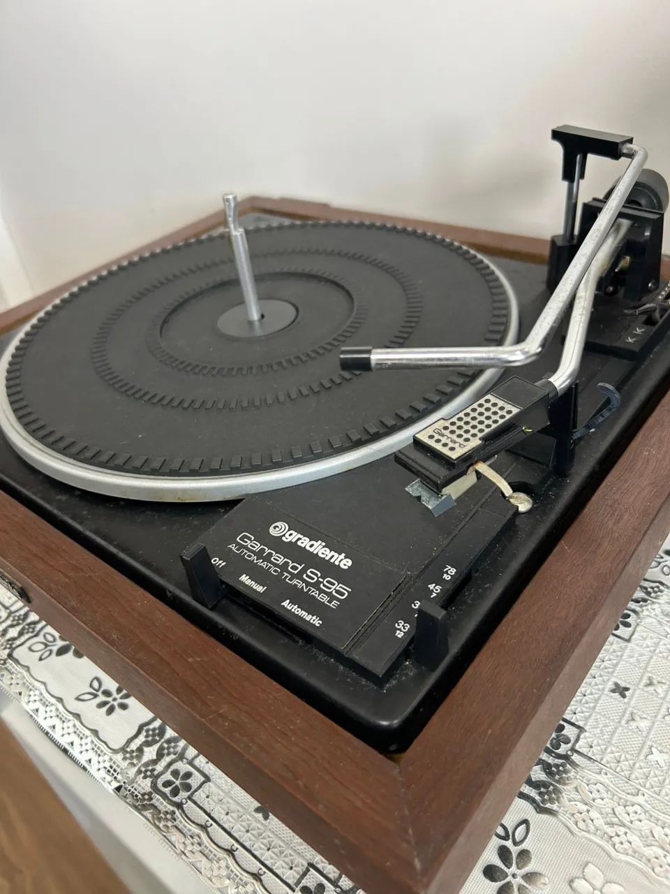 Toca discos Gradiente - Modelo Garrard S95 - Foto 2