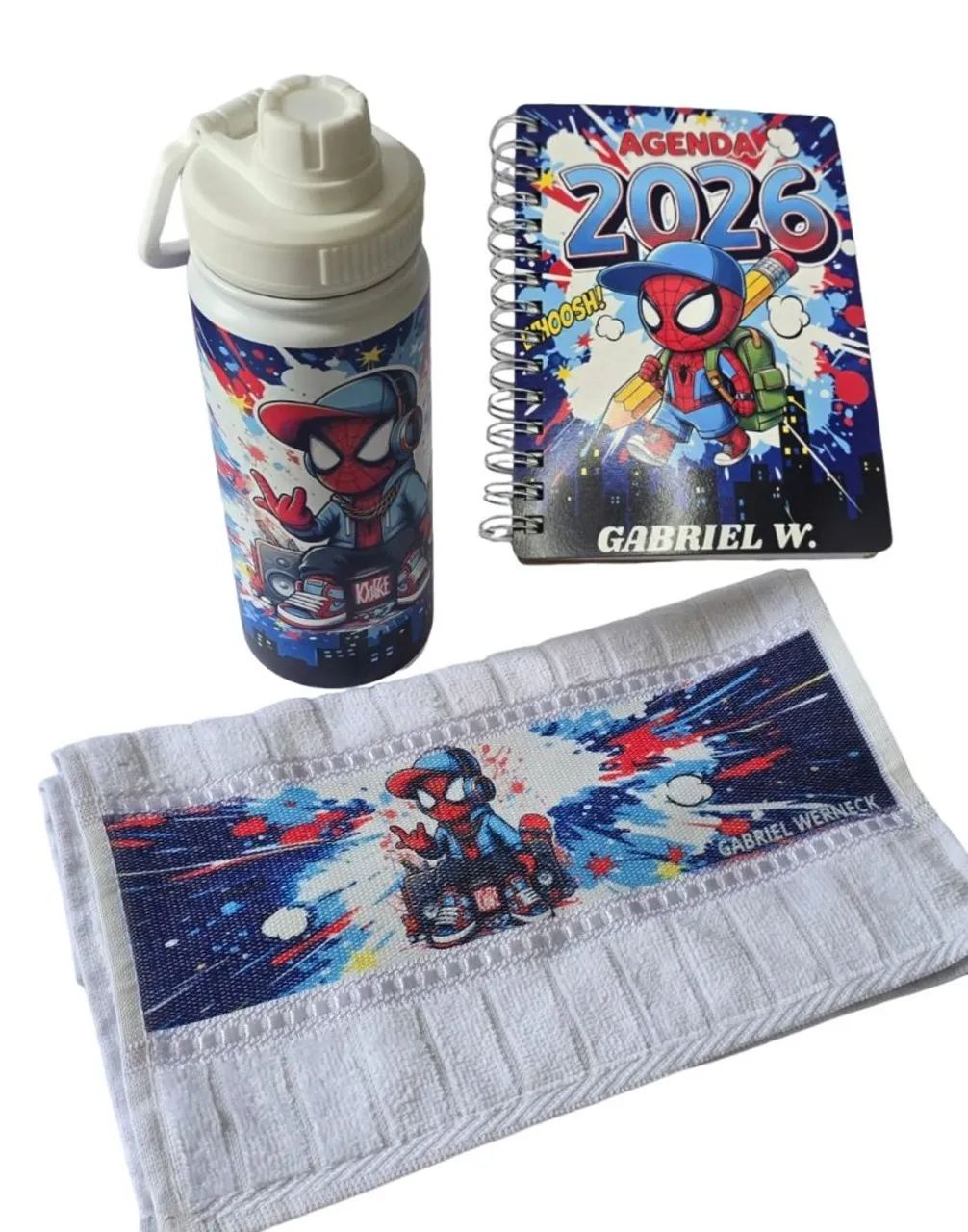 Kit escolar personalizados a partir de 140,00