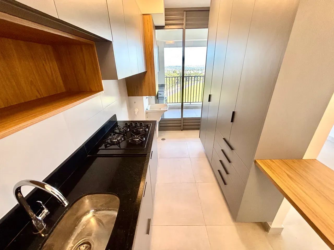 Apartamento no T:me Garetti com 3 Suítes, Andar Alto e Vista Privilegiada  Região do Iguat - Foto 7