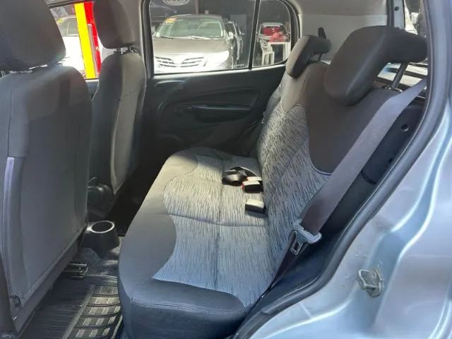 Fiat Uno Attractive 1.0 Flex 6V 5P 2017 - Foto 14