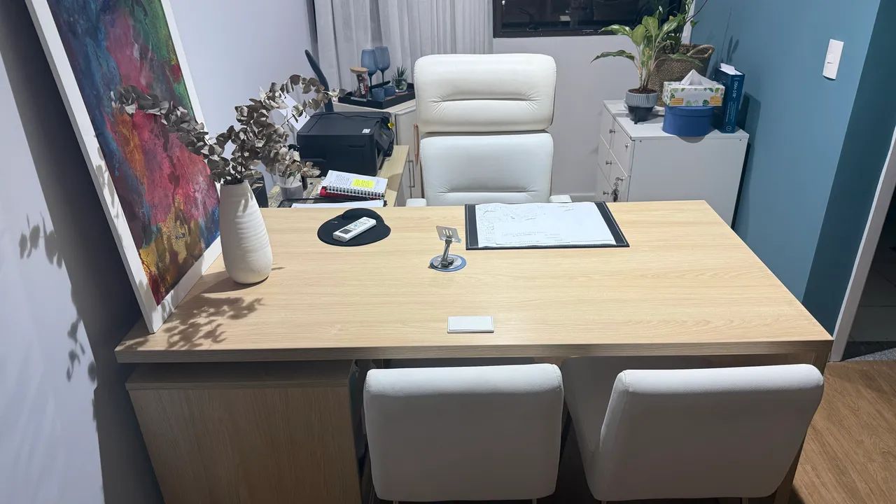Mesa para escritório ou consultório