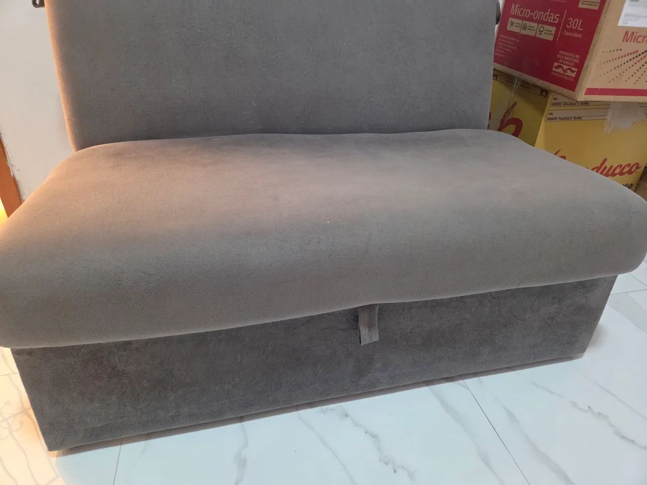 Sofá cama em veludo cinza está perfeito. 1,80 x 1,15   - Foto 2