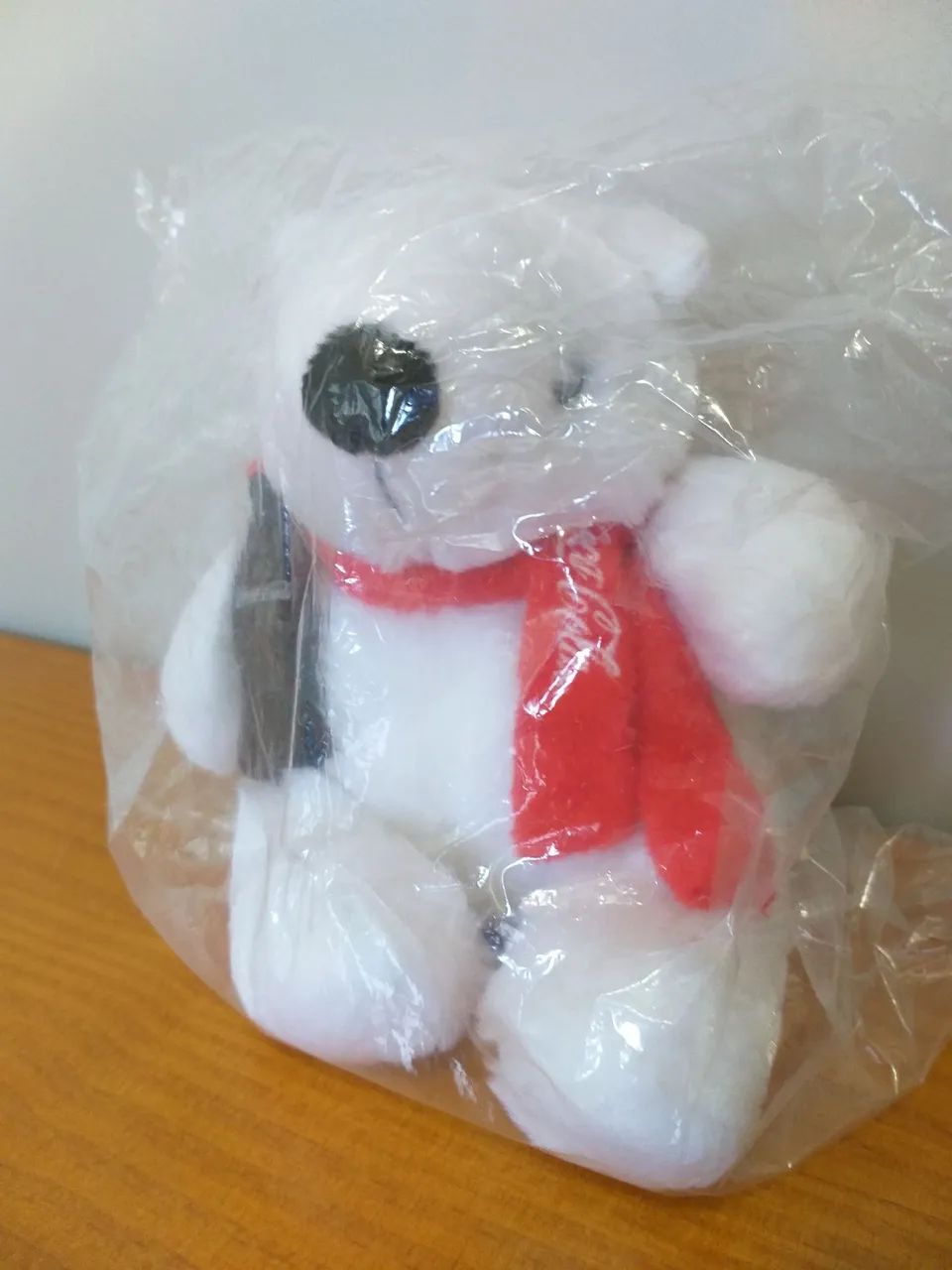 Urso polar de pelúcia da Coca-Cola