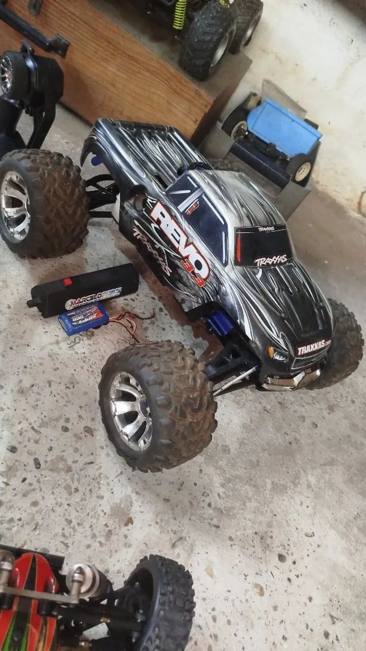 Automodelo Traxxas Revo 3.3 - Foto 3