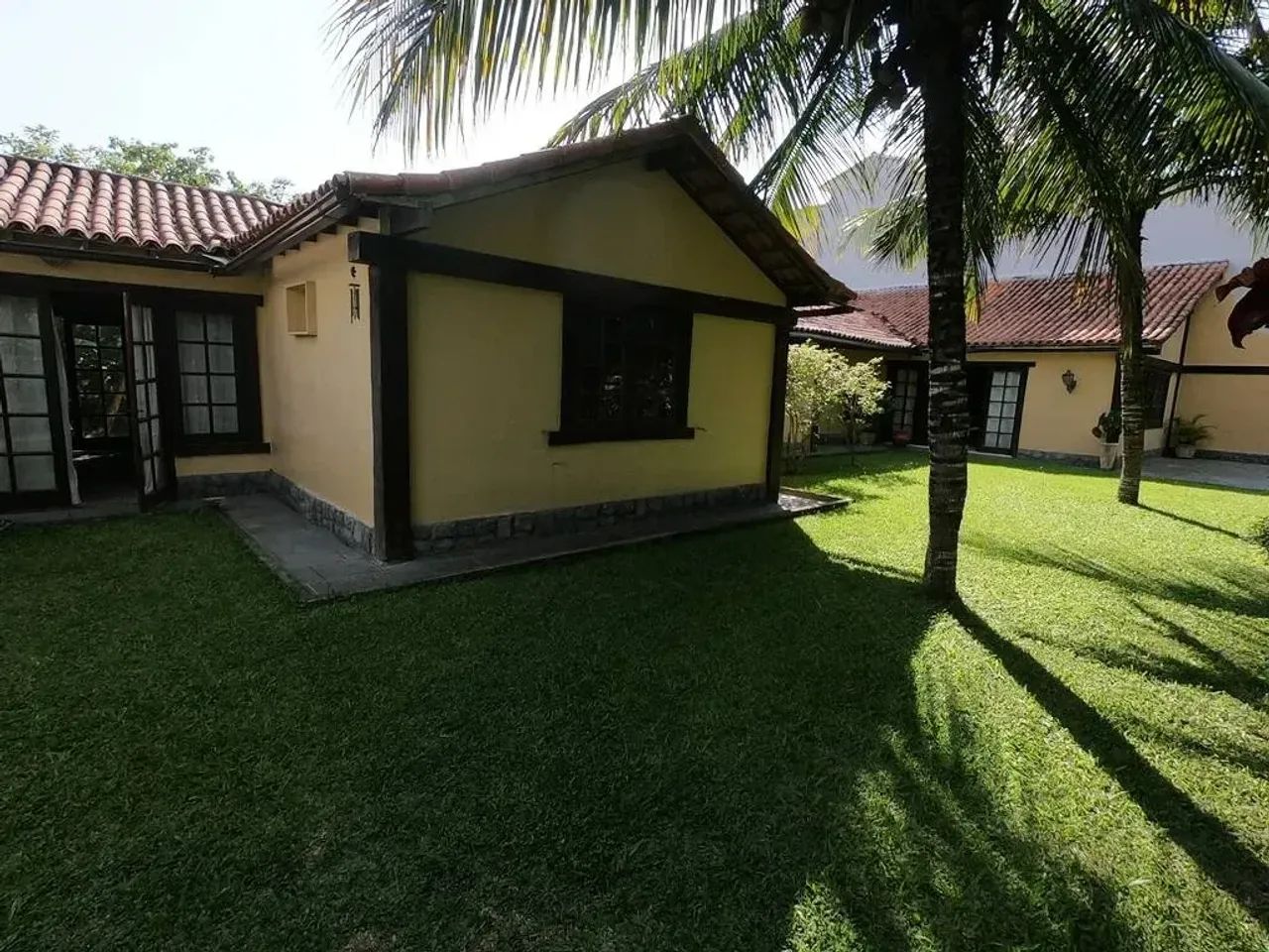 Excelente Casa Independente com Piscina e Casa de Caseiro. - Foto 2