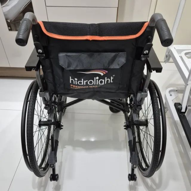 Cadeira De Rodas Alumínio Premium Max Até 150kg Hidrolight 46cm - Sem uso.