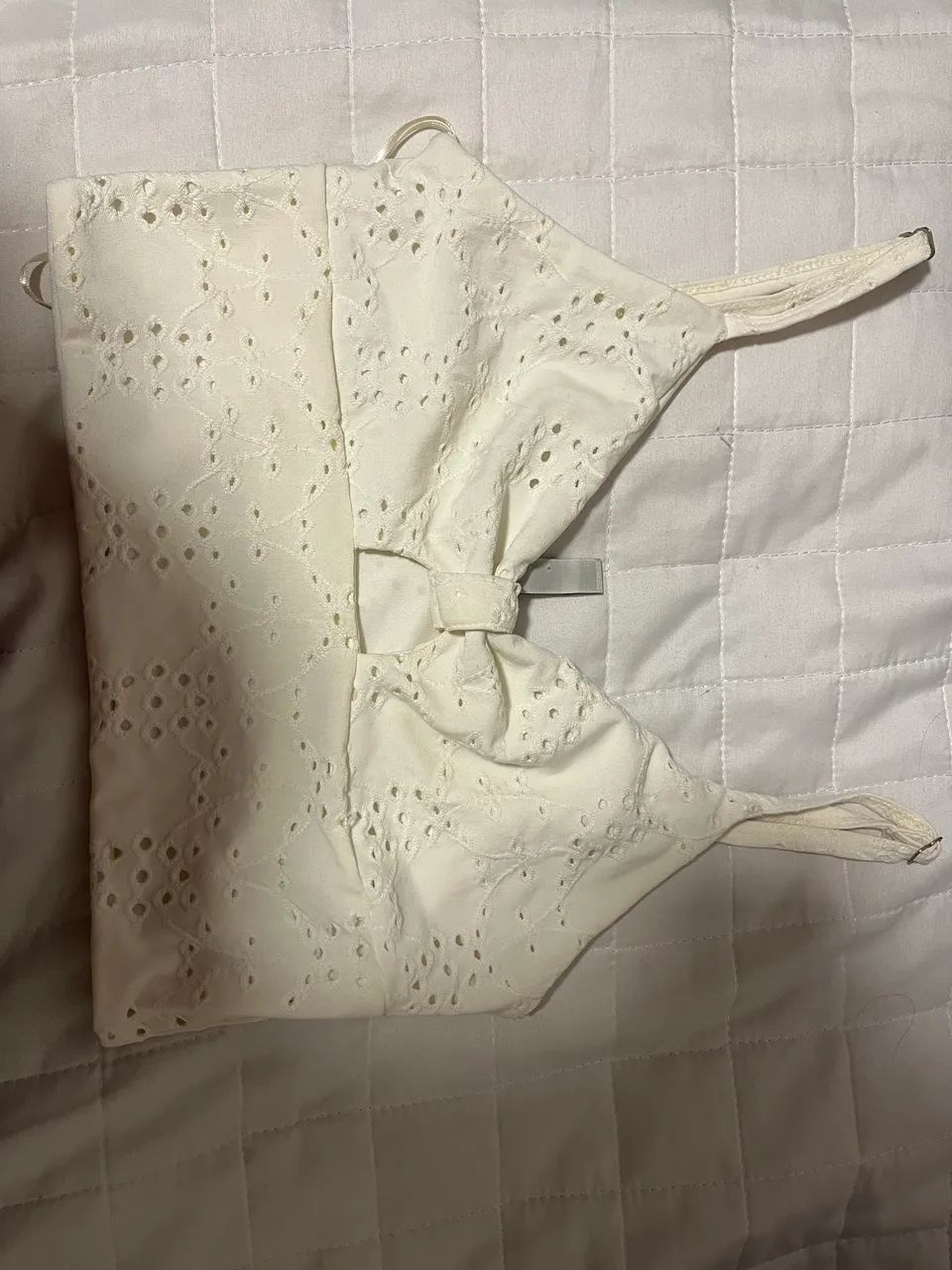 Top off white, com detalhes