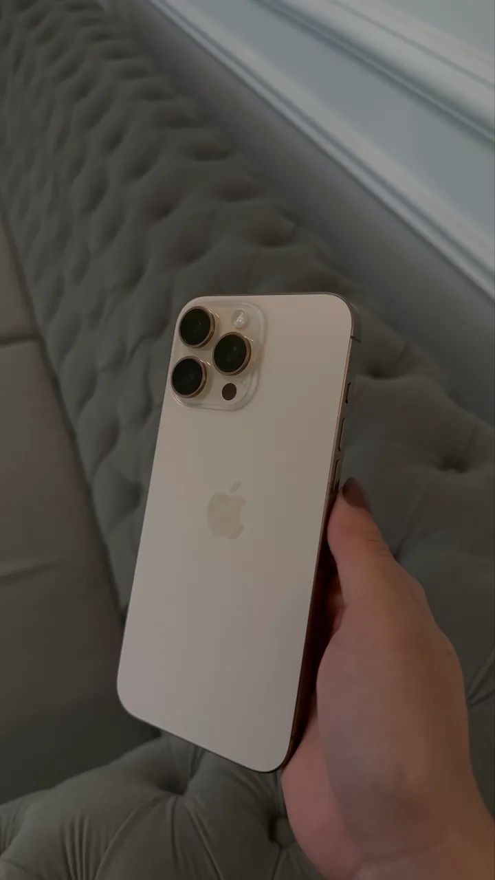Iphone 16 pro max  - Foto 3