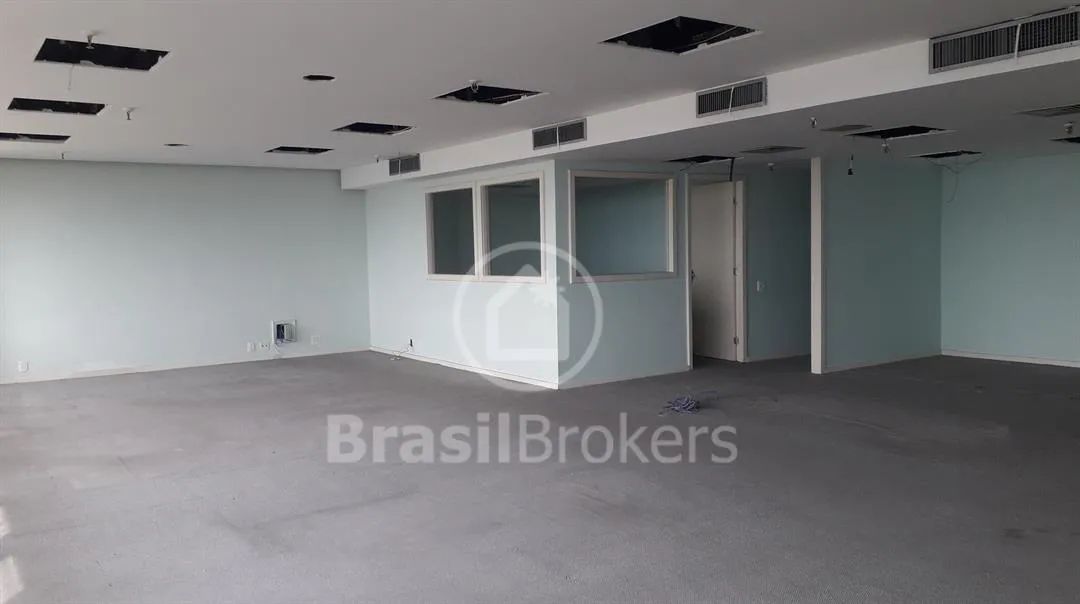 Sala comercial de 160m² com 3 vagas com localização privilegiada! - Foto 4