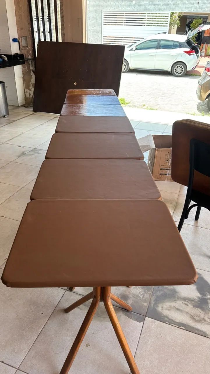 Vendo conjunto de 7 mesas com cadeiras  - Foto 2