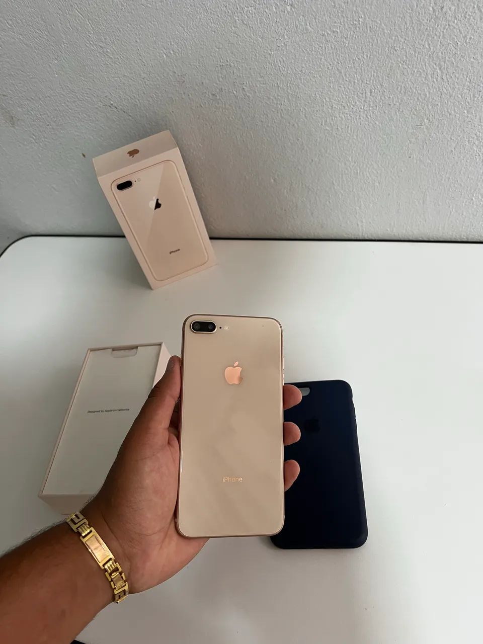IPHONE 8 PLUS - 64 GB 