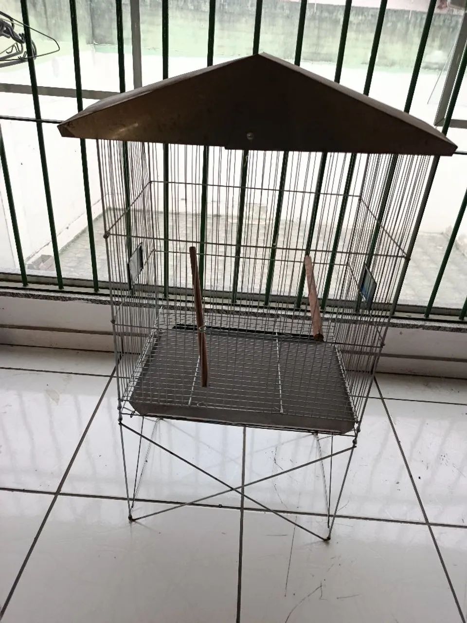 Medium Aviary