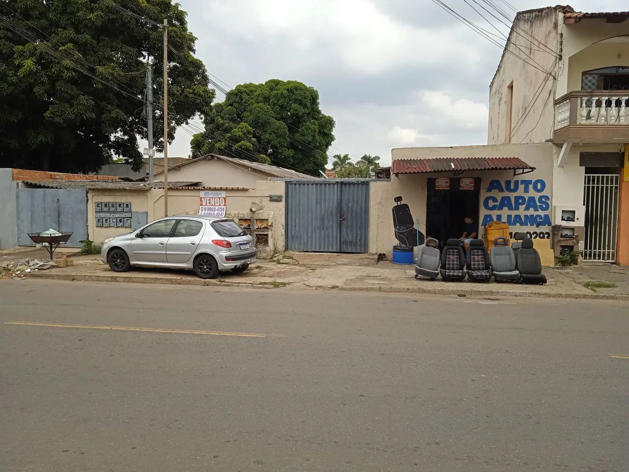 Vila paraíso (511m2) a 4 quadras da Bernado Sayão 