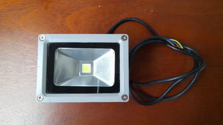 Refletor LED Externo 10W 800 Lumens Bivolt Automático - Foto 4