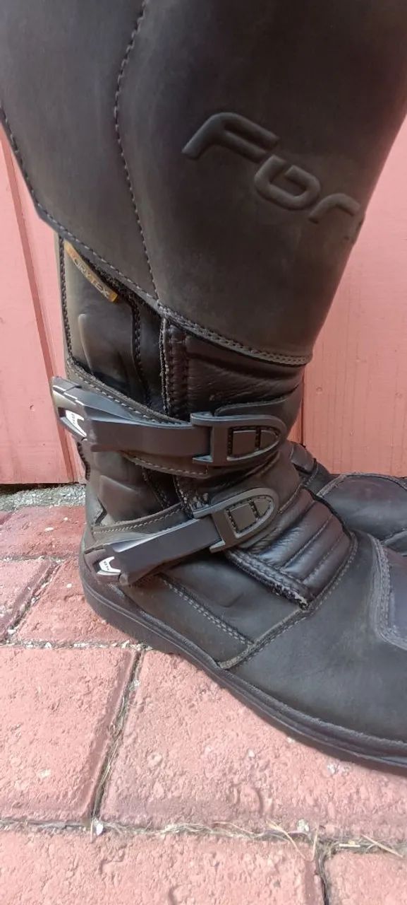 Bota de moto Forma