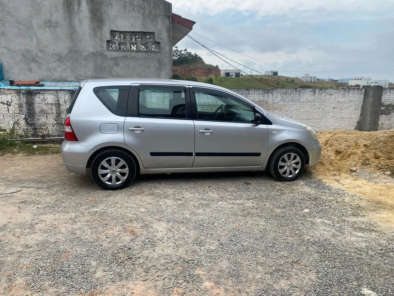 Nissan Livina LIVINA 1.6 16V Flex Fuel 5p 2013