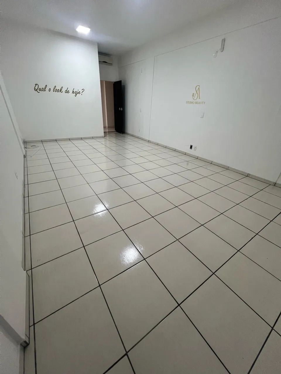 Alugo sala comercial no centro de Palhoça 