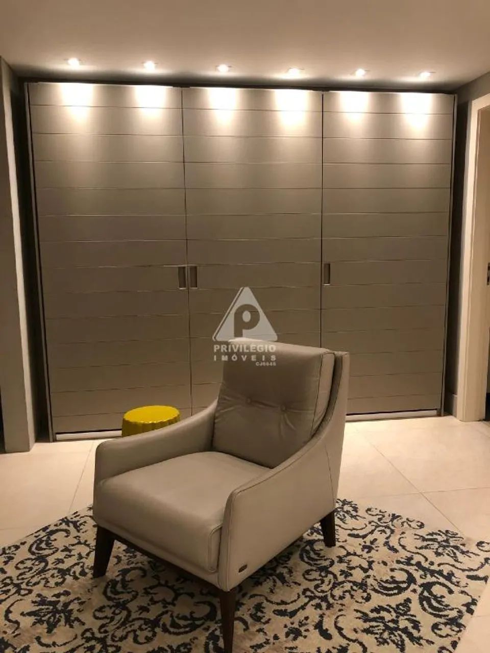 Amplo Apartamento duplex - tipo casa- 5 quartos sendo 3 suites - Foto 3