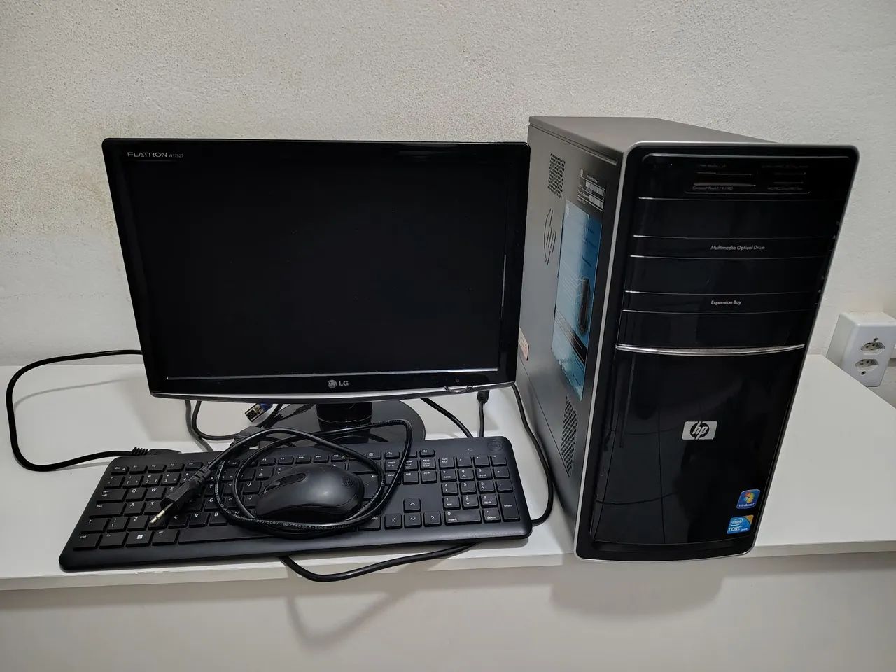 Computador Completo HP Desktop i3 - 1.200Gb - WiFi + Teclado e