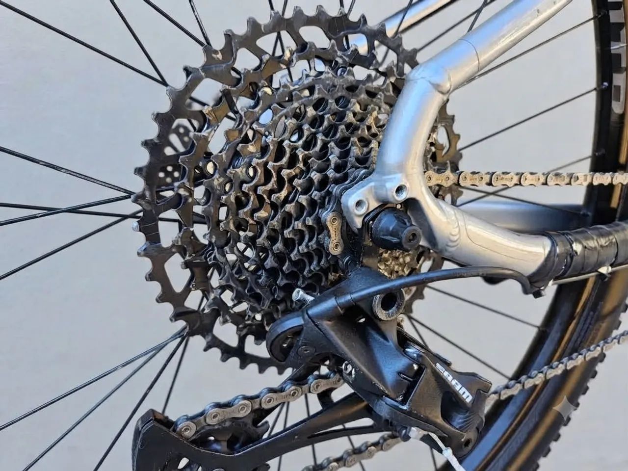 Bicicleta GT Avalanche Expert aro 29  - Foto 2