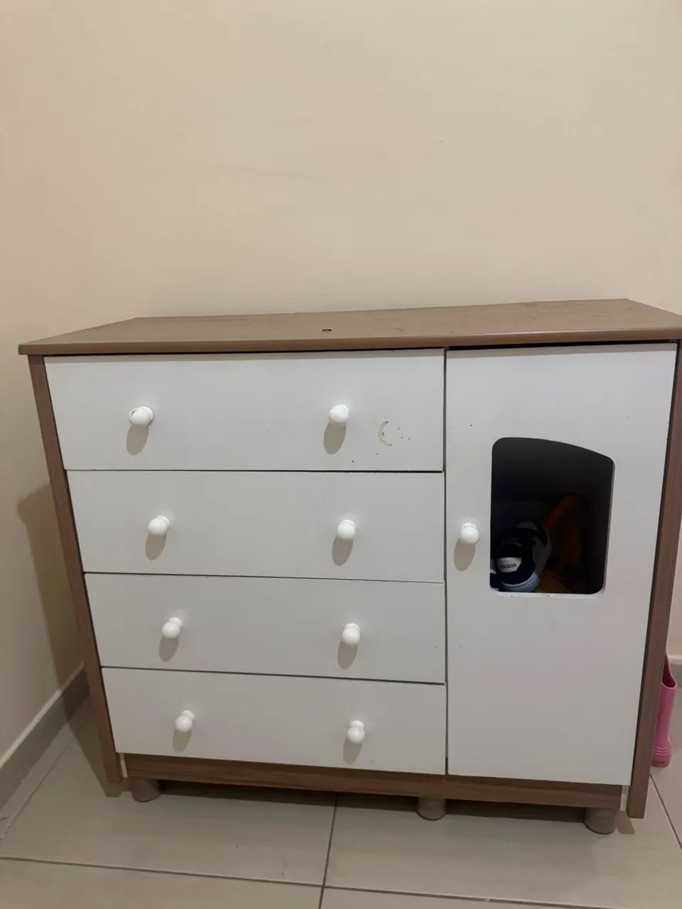 Vendo Berço com colchão e cômoda 