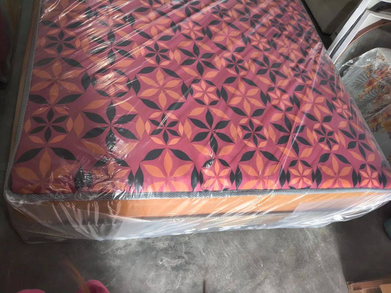 Cama Box casal de molas bonnel( nova) - Foto 3