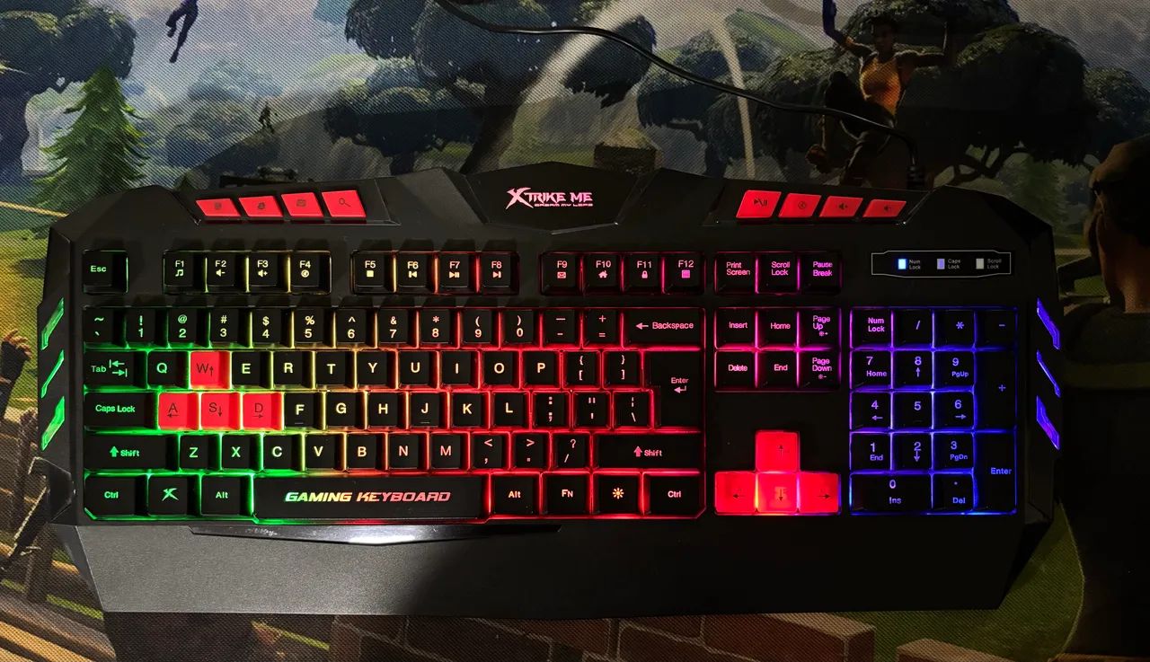 Teclado GAMER xtrike (mouse pad gamer)