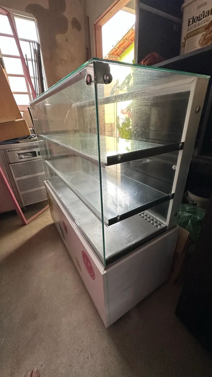 Vendo vitrine refrigerada belíssima - Foto 2