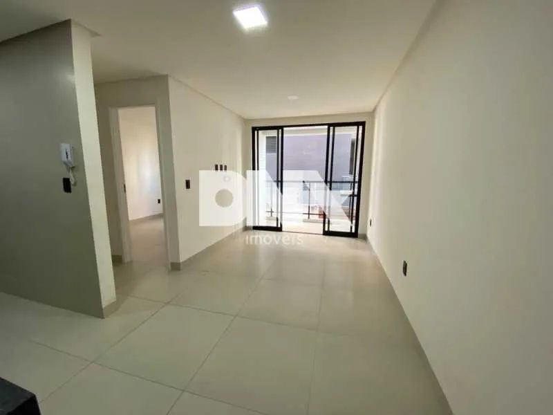 Apartamento 56m, 2 quartos, 300m do mar - Foto 2