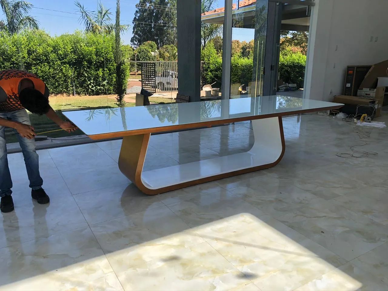 Mesa completa na madeira maciça 