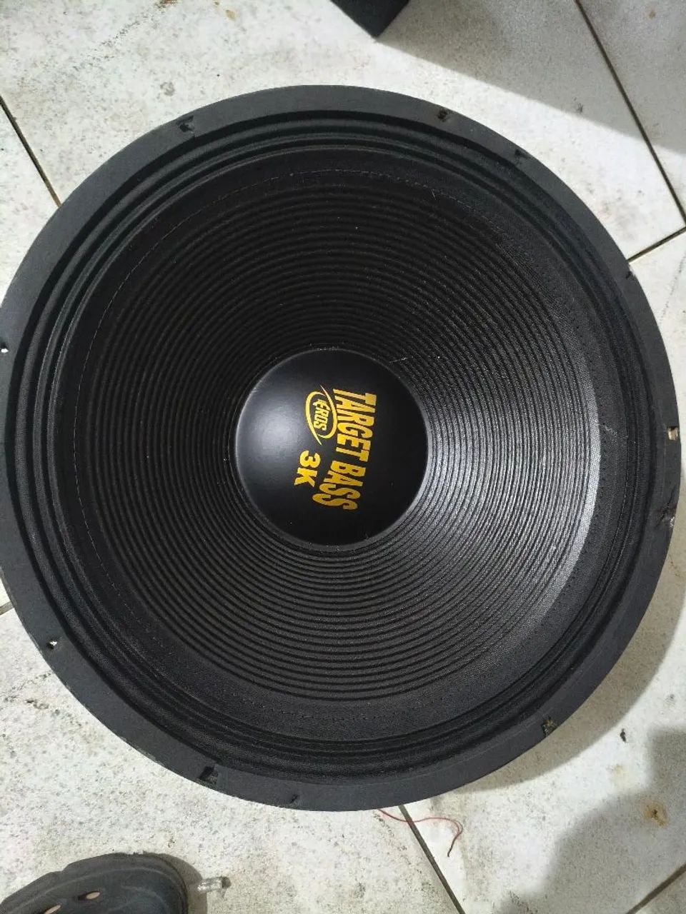 Grave de 18 polegadas Eros 3k+caixote semi novo - Foto 3