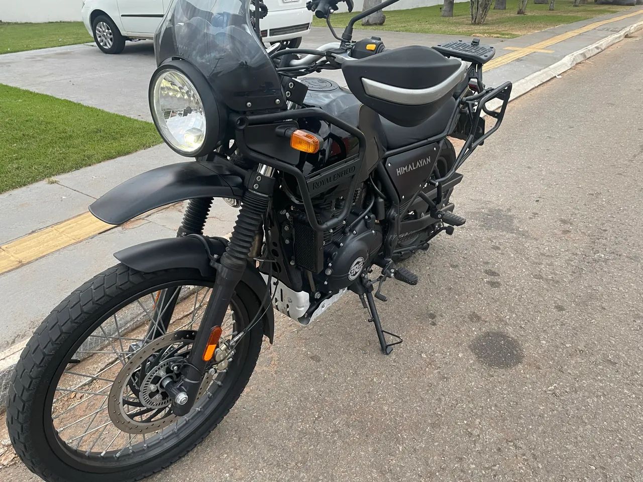 Himalayan 411  - Foto 2