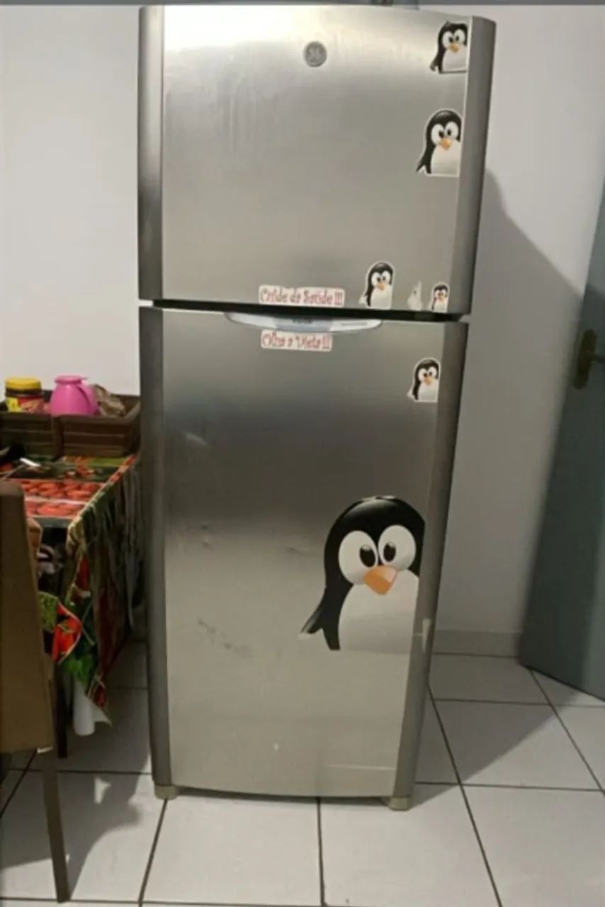 Vendo Geladeira com defeito - Foto 2