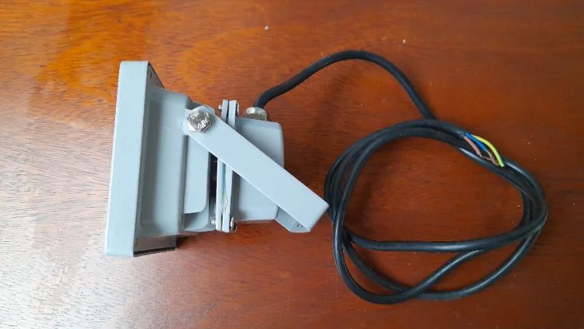 Refletor LED Externo 10W 800 Lumens Bivolt Automático - Foto 3