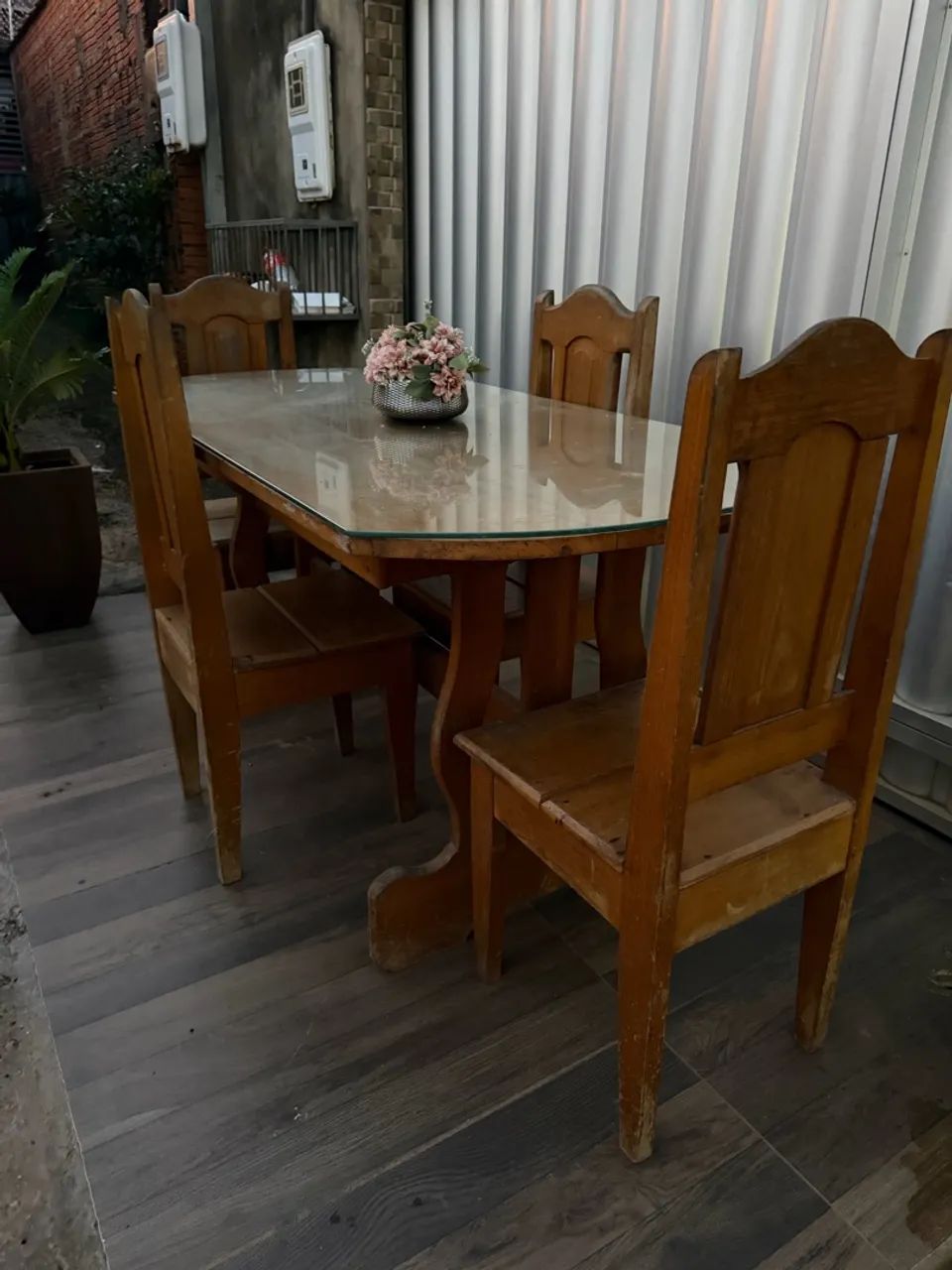 Conjunto de mesa de madeira