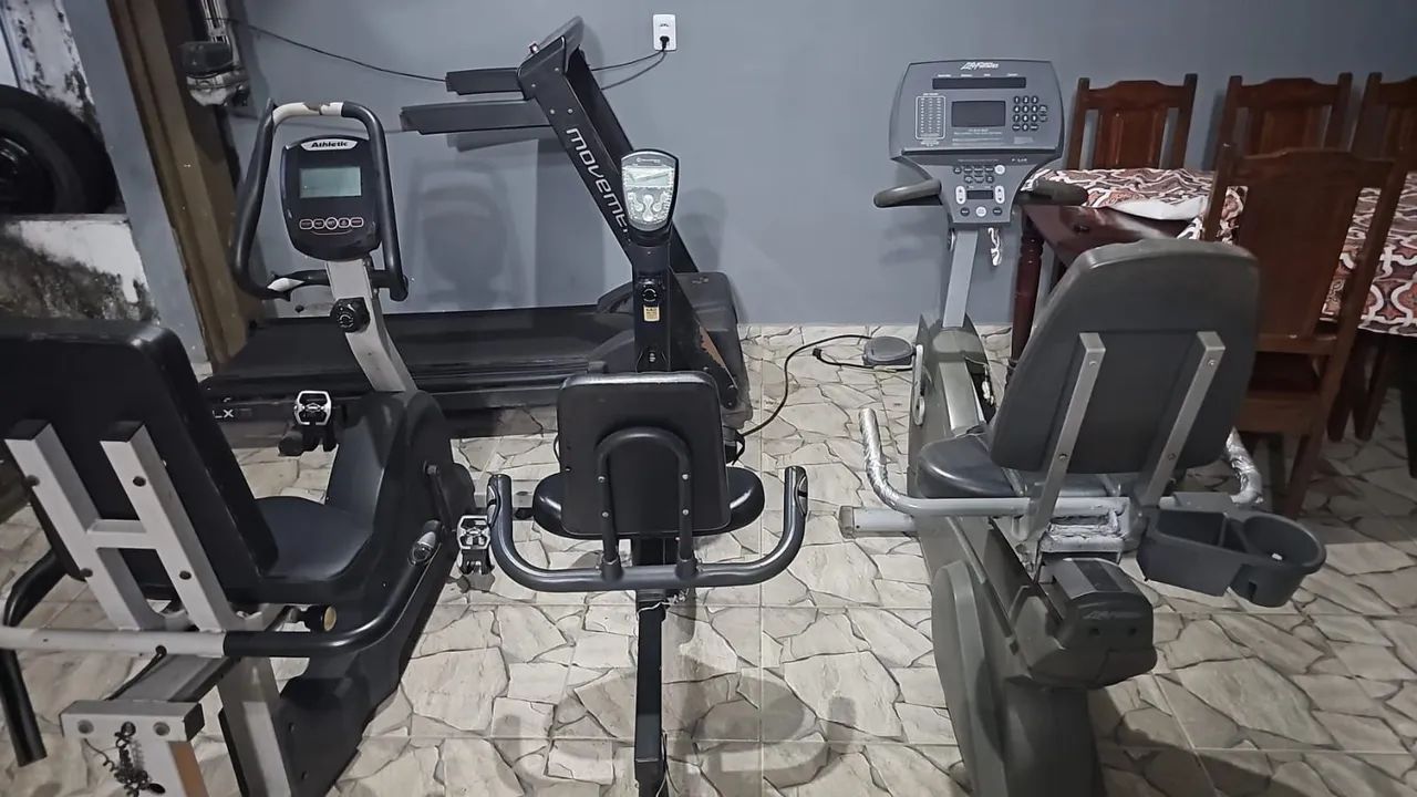 Aparelho de musculação 