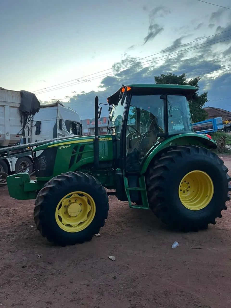 TRATOR JOHN DEERE 5078 ANO 2023 - Foto 2