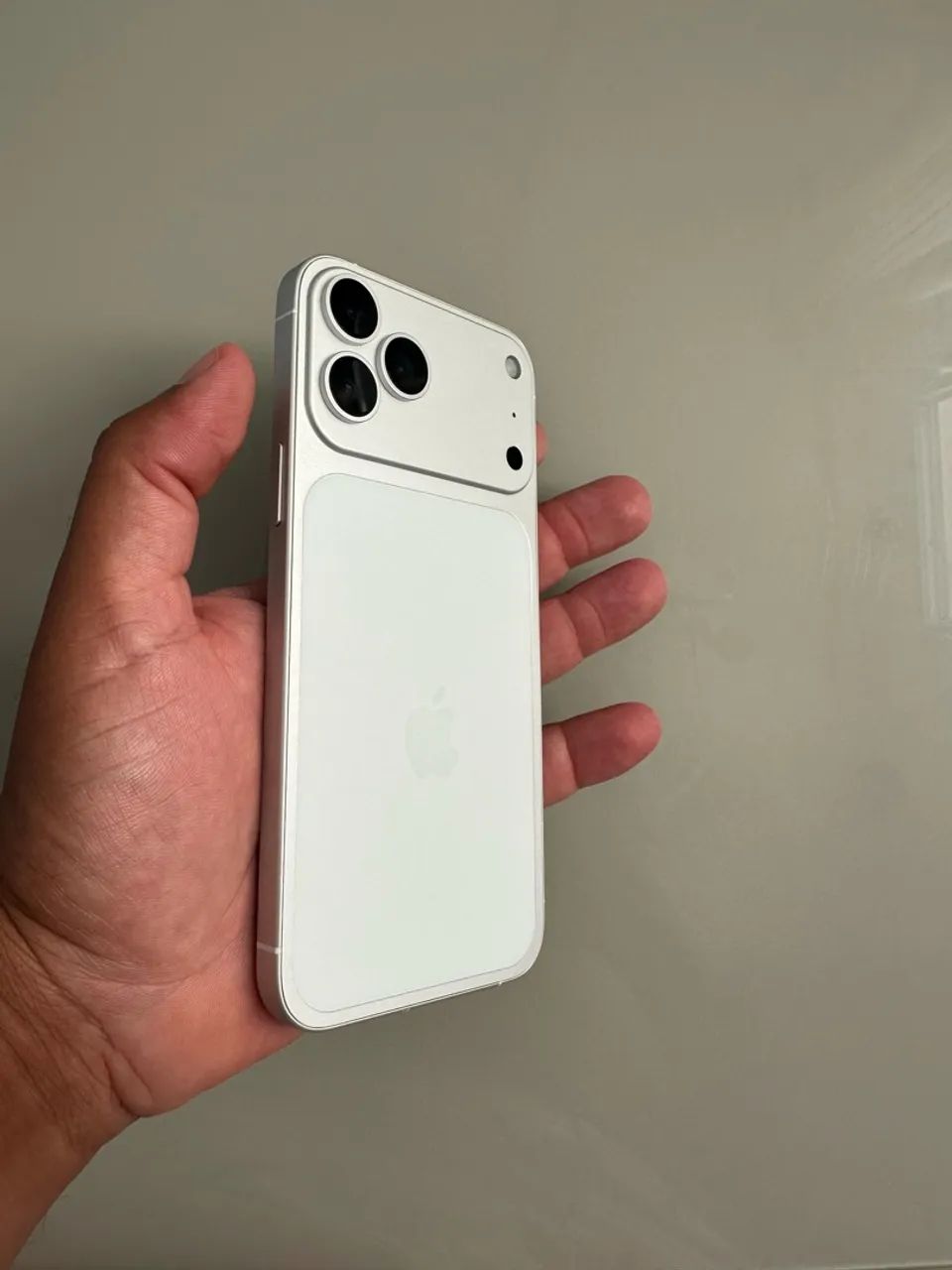 iPhone 12 Pro Max no 17 Pro Max - Celulares e Smartphones