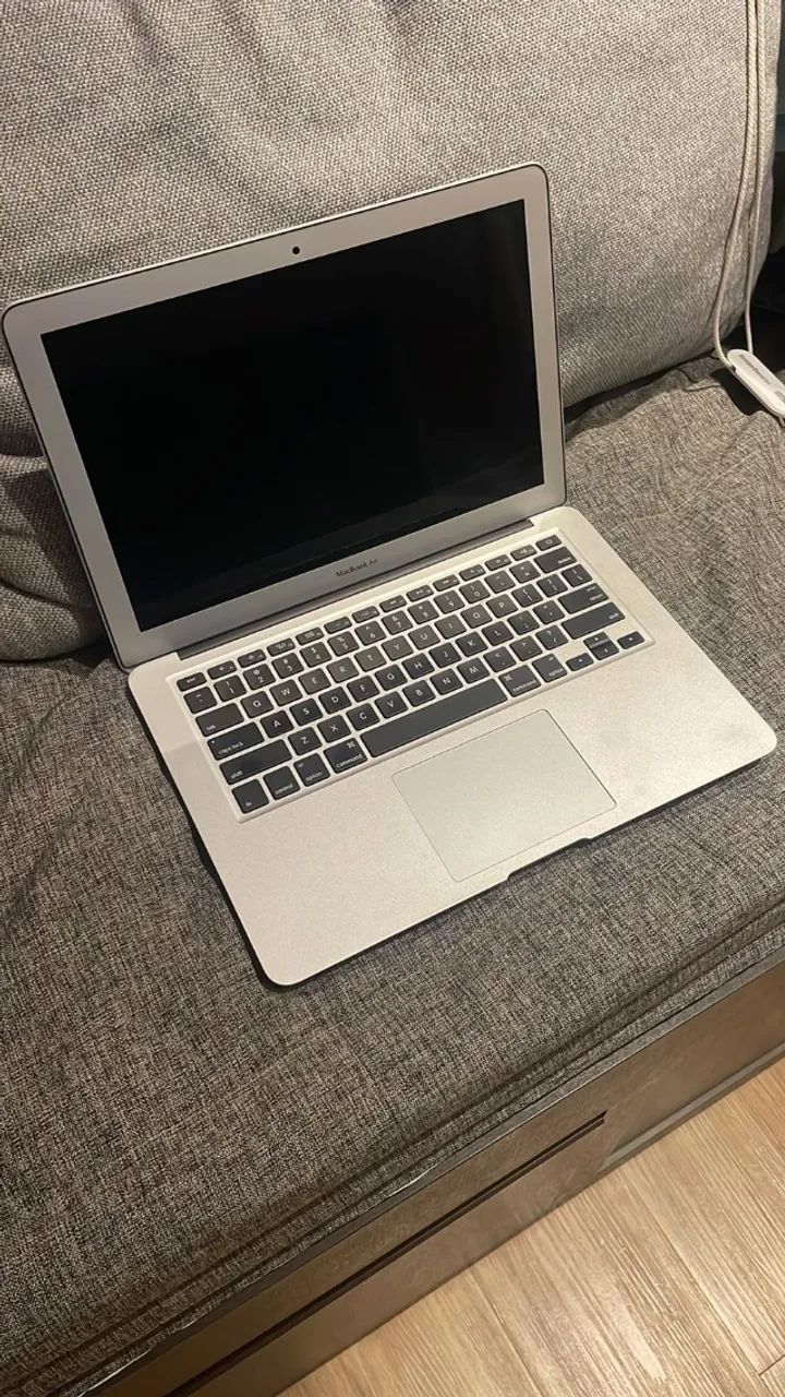 MacBook Air 13 (2017) - 8GB RAM - Excelente estado