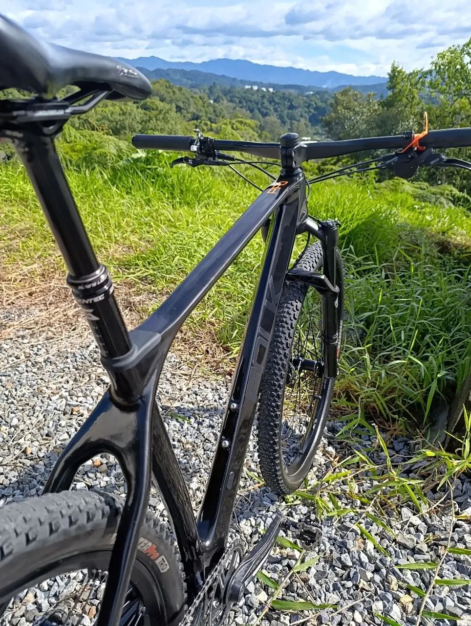 Folk Pro carbon 