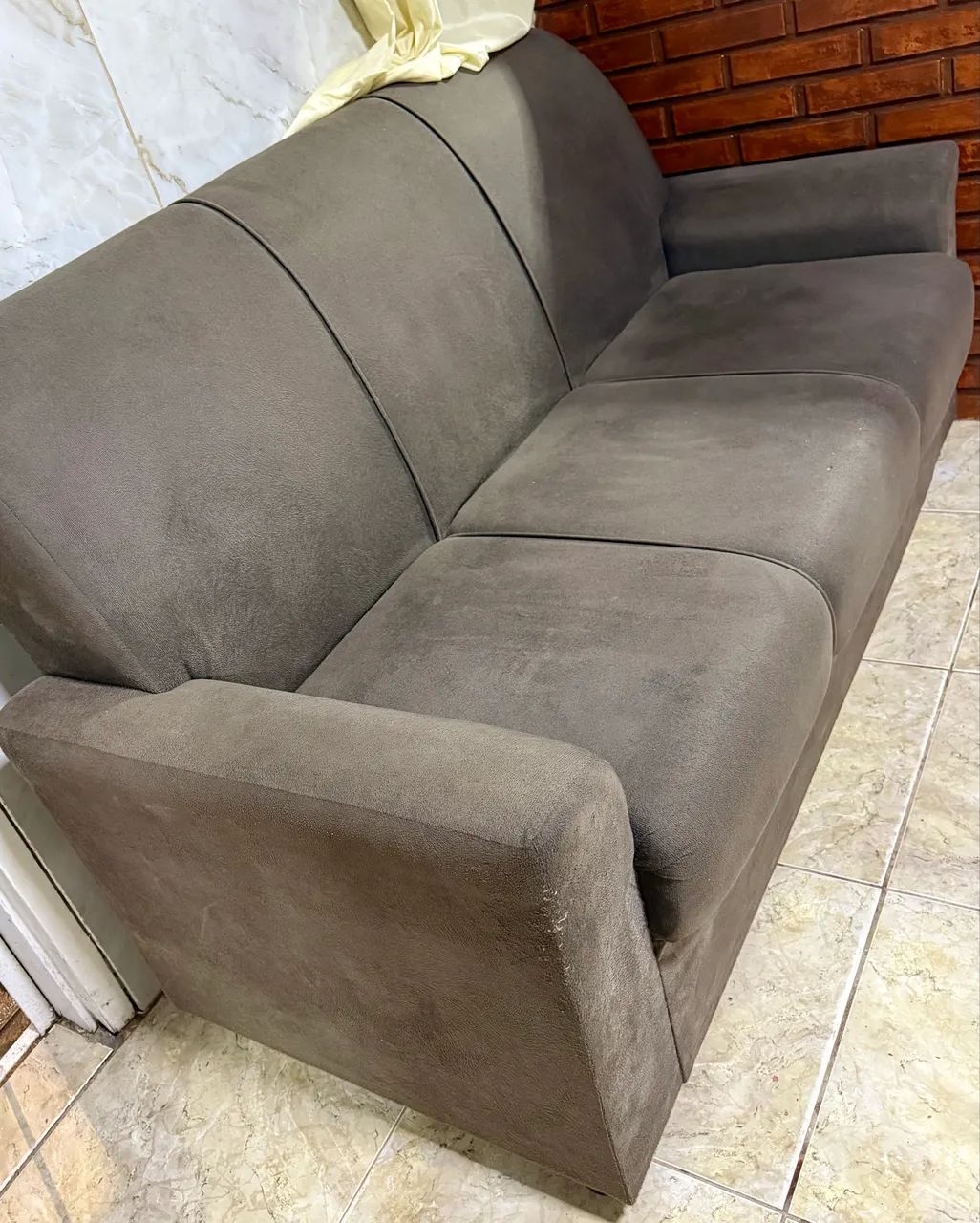 Sofá 3 lugares 