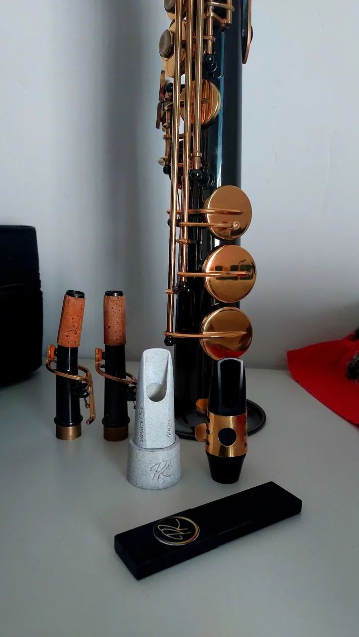 Saxofone Soprano + Boquilha Plastireed SOLID 7 e Palheta Sintética - Foto 3