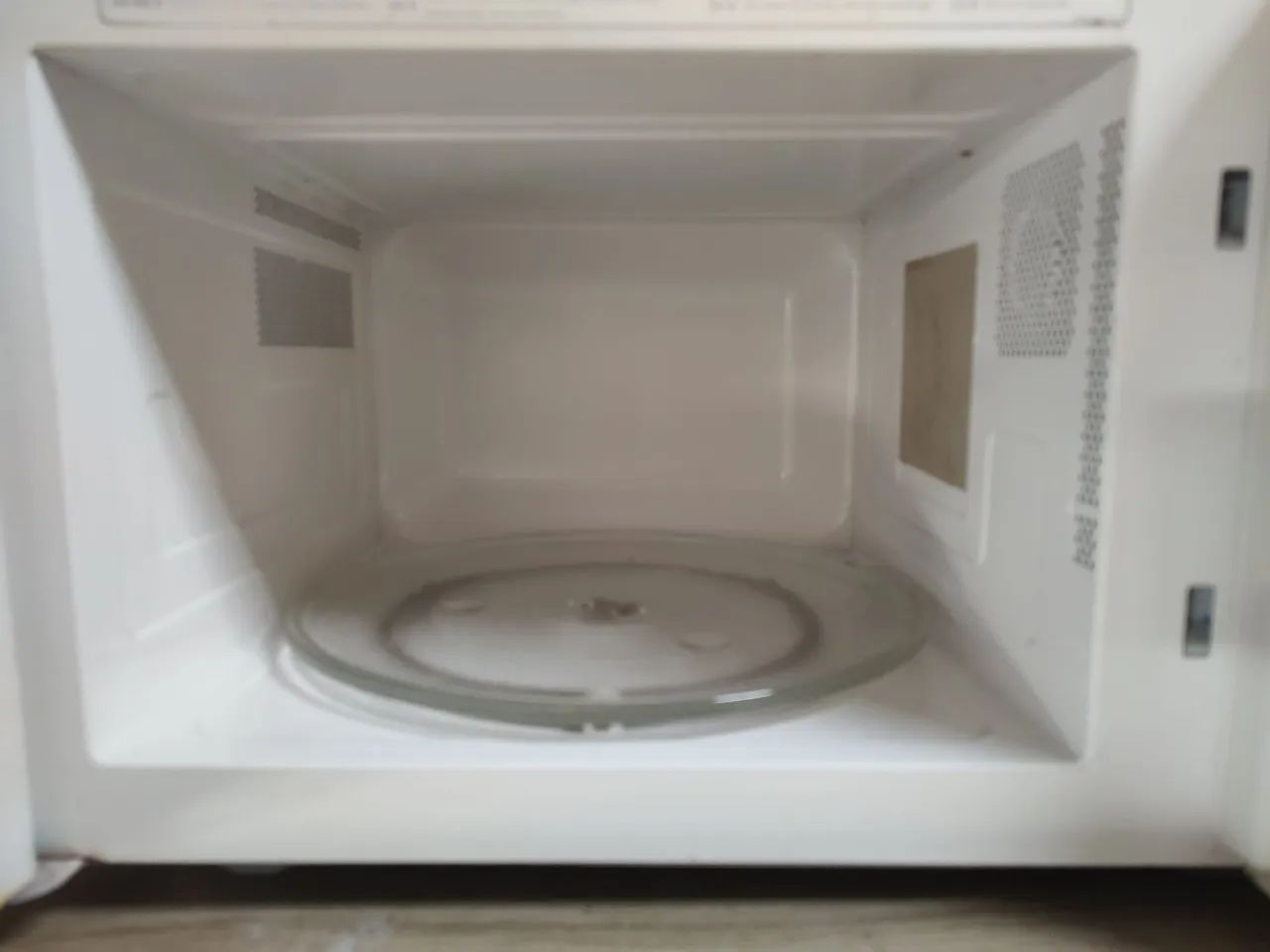 Microondas 31L funcionando perfeitamente. - Foto 2