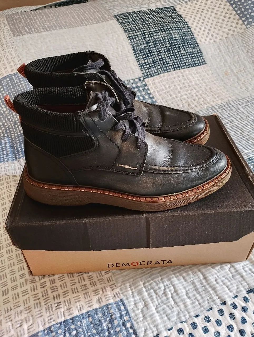 VENDO BOTA DEMOCRATA  - Foto 2