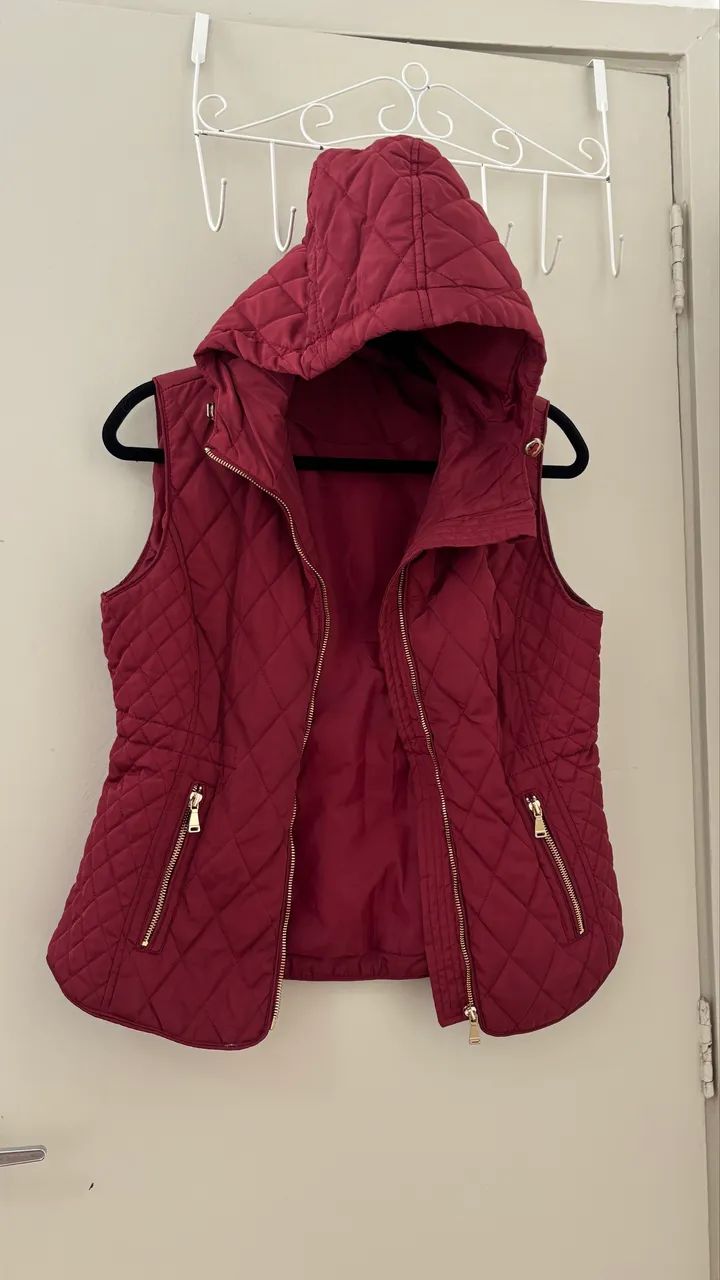 colete puffer feminino matelassê vinho