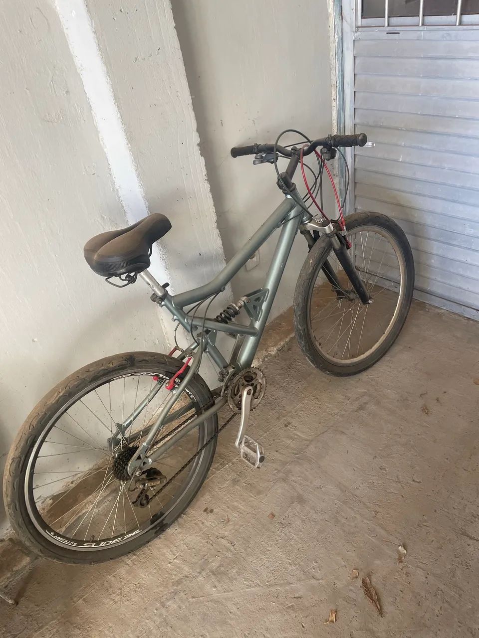 Bicicleta Full Suspension aro 26