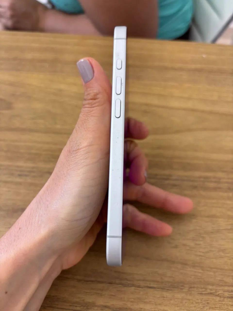 Iphone 16 branco semi novo  - Foto 5